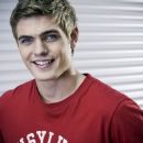 Alex Roe